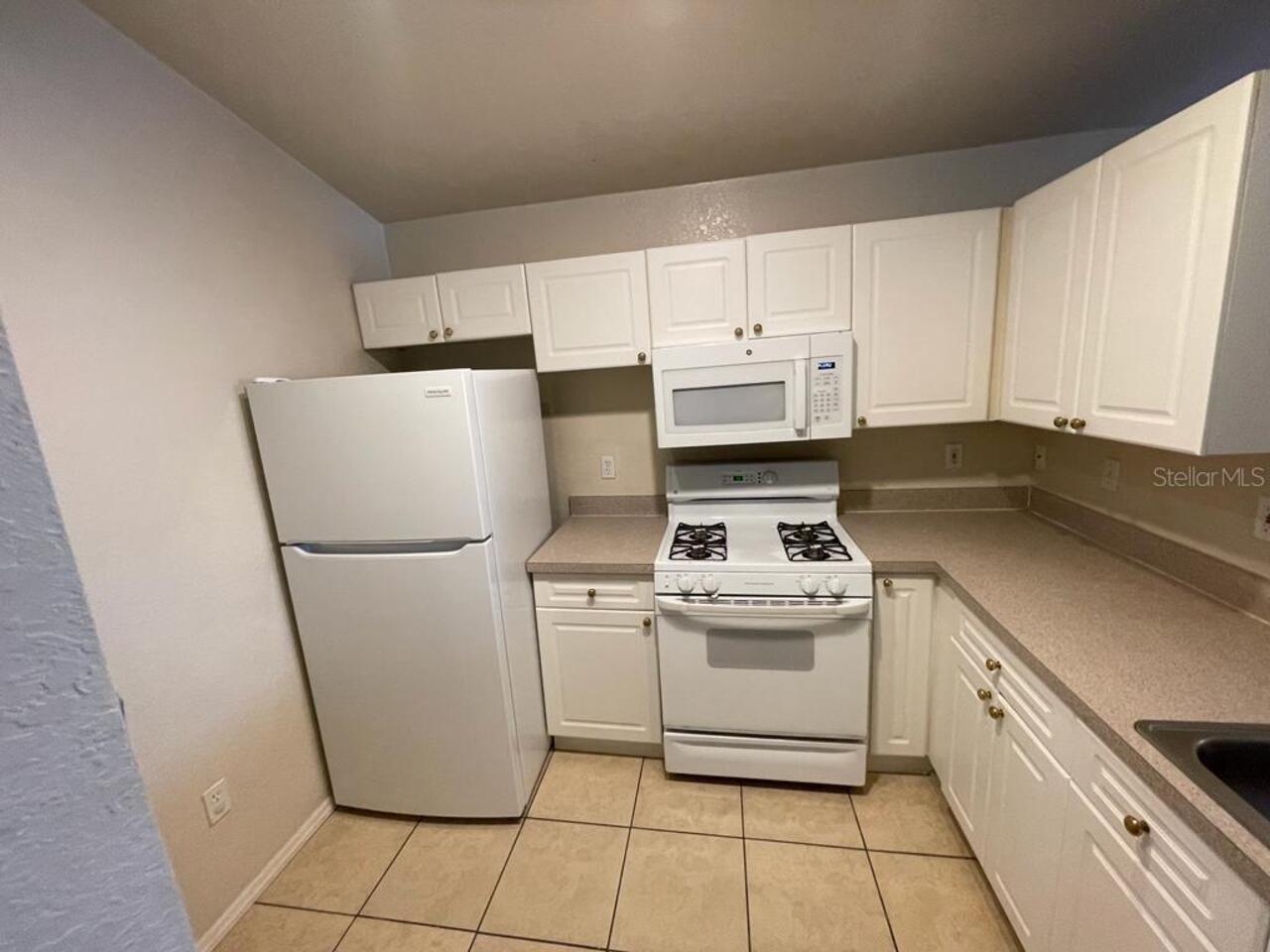 Listing Photo 12