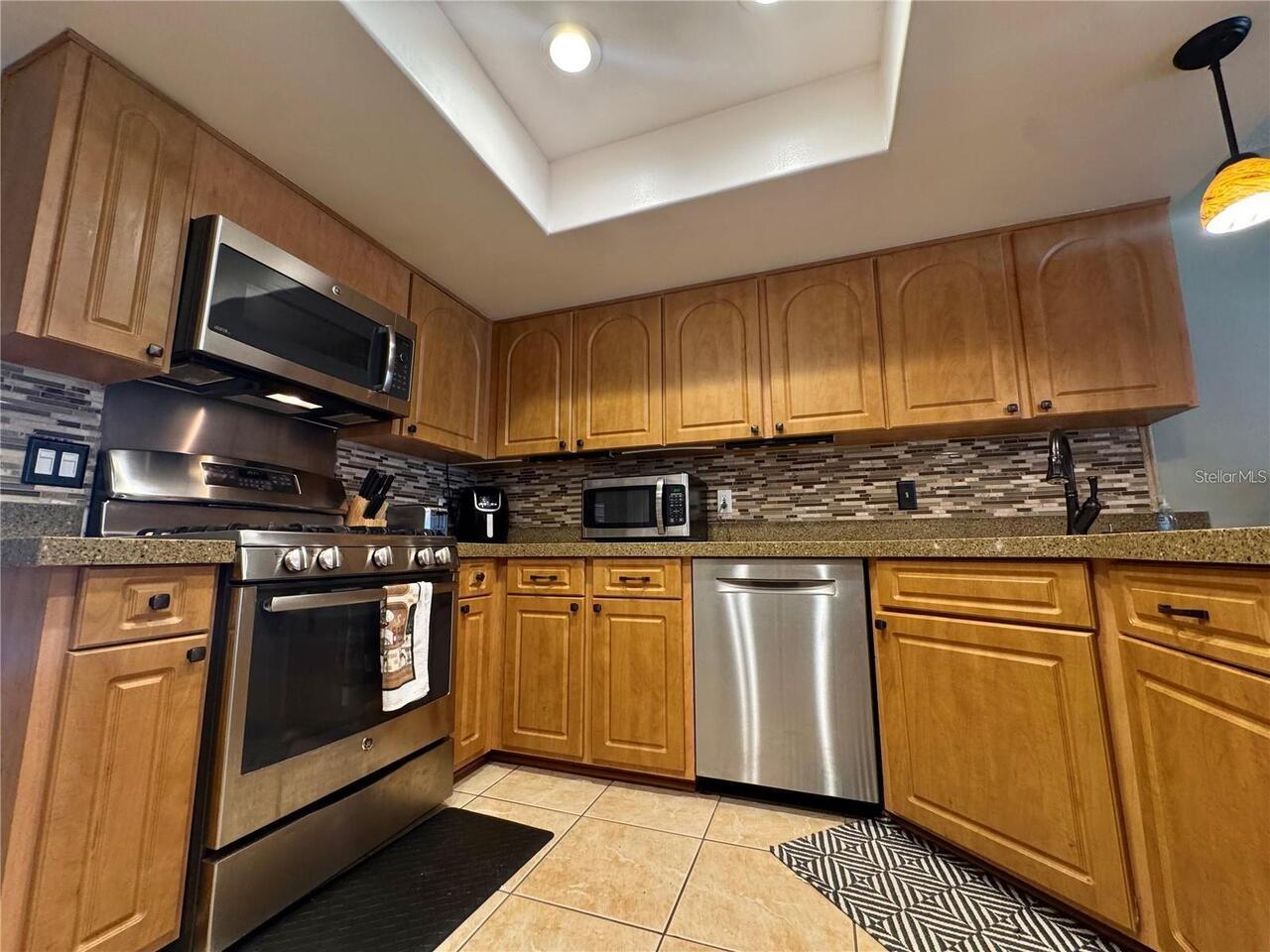 Listing Photo 8