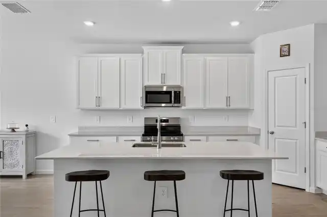 Listing Photo 17