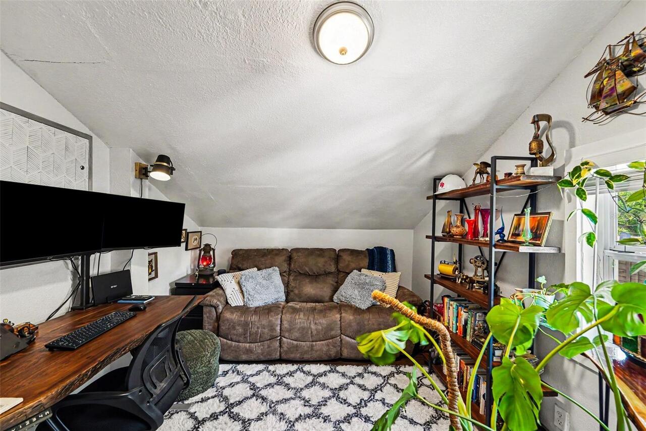 Listing Photo 18