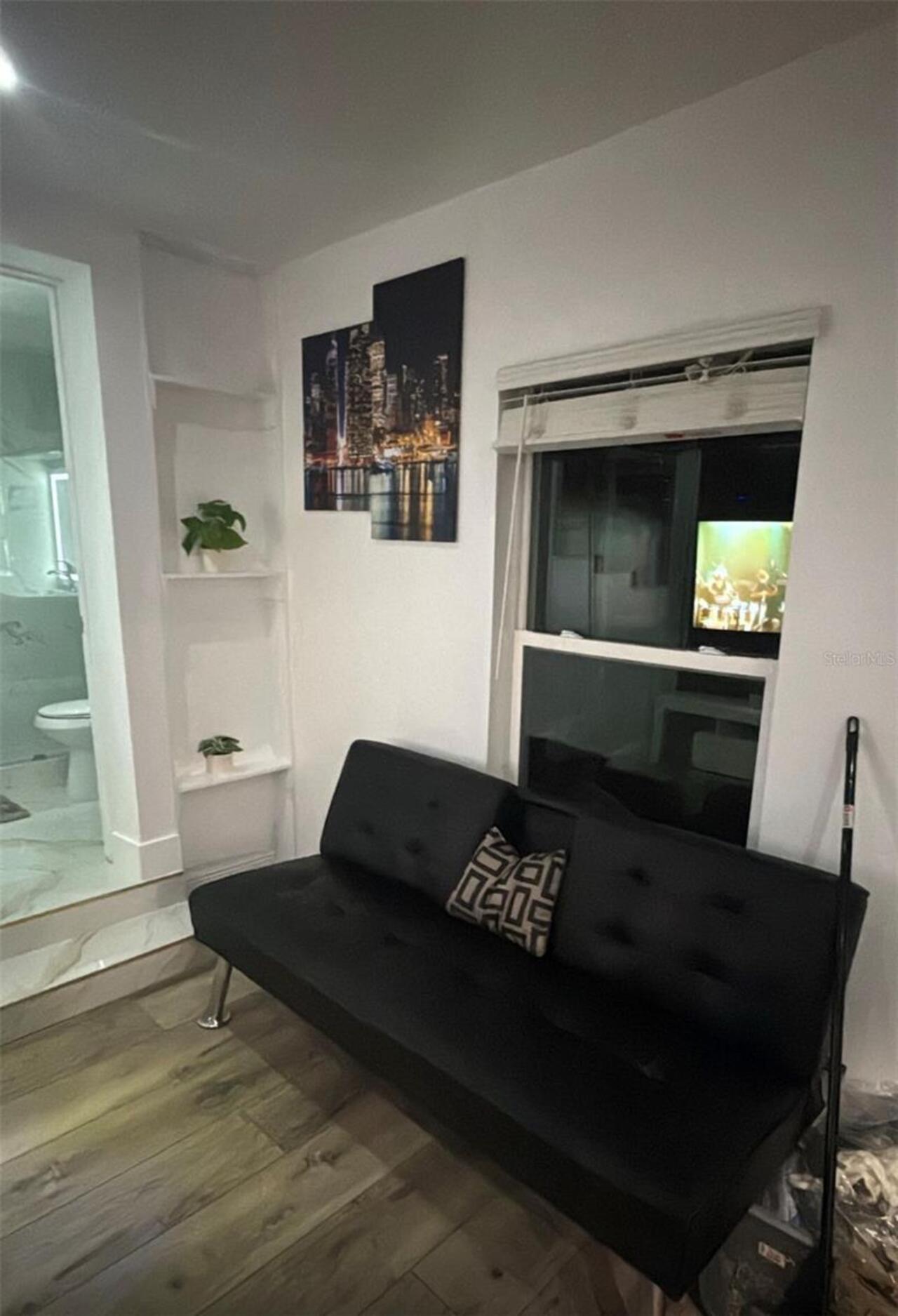 Listing Photo 8