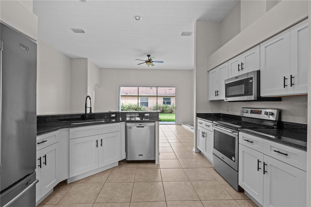Listing Photo 14