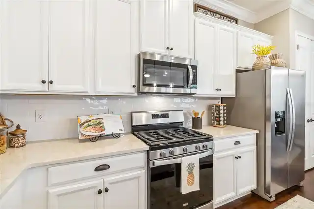 Listing Photo 17