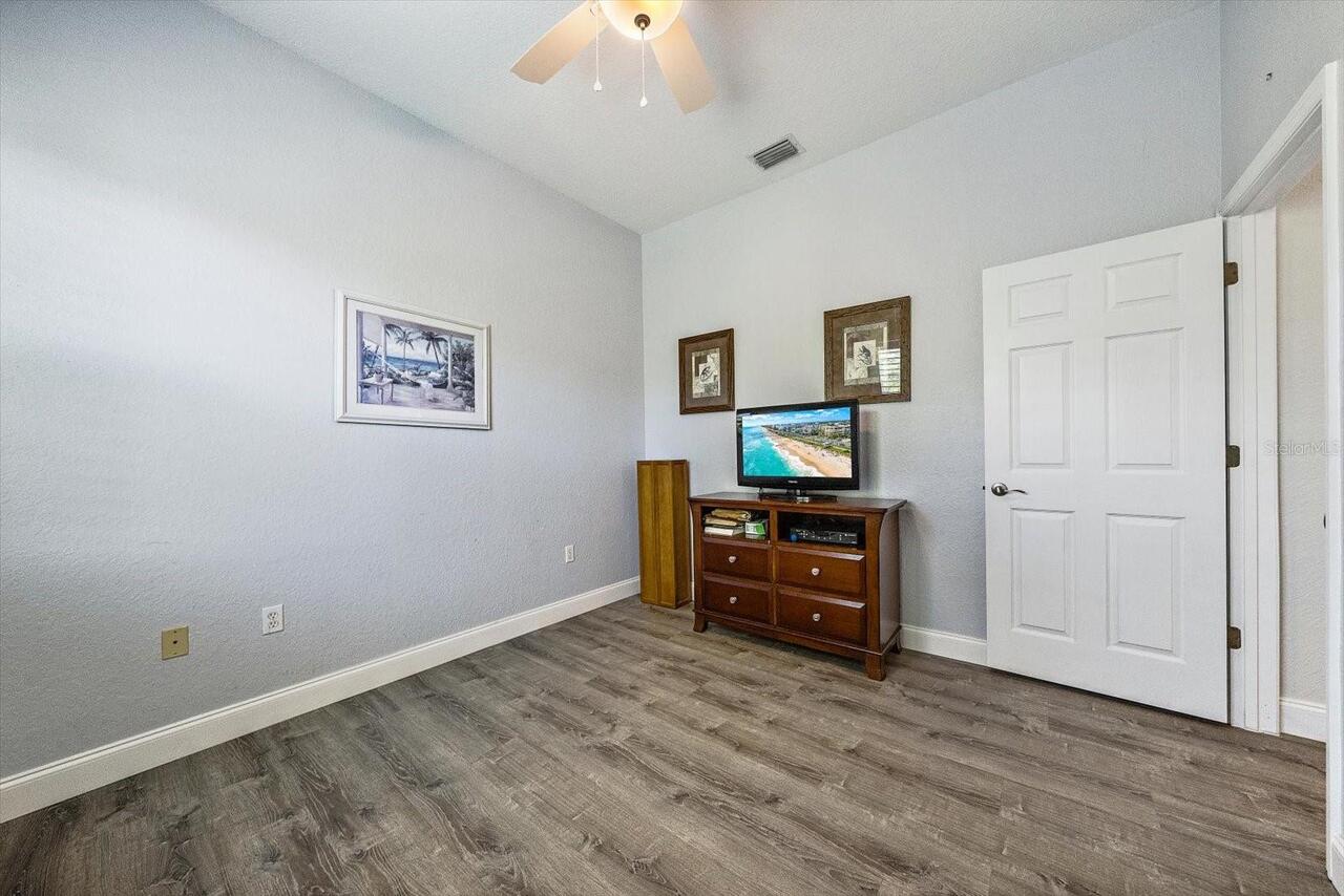 Listing Photo 32