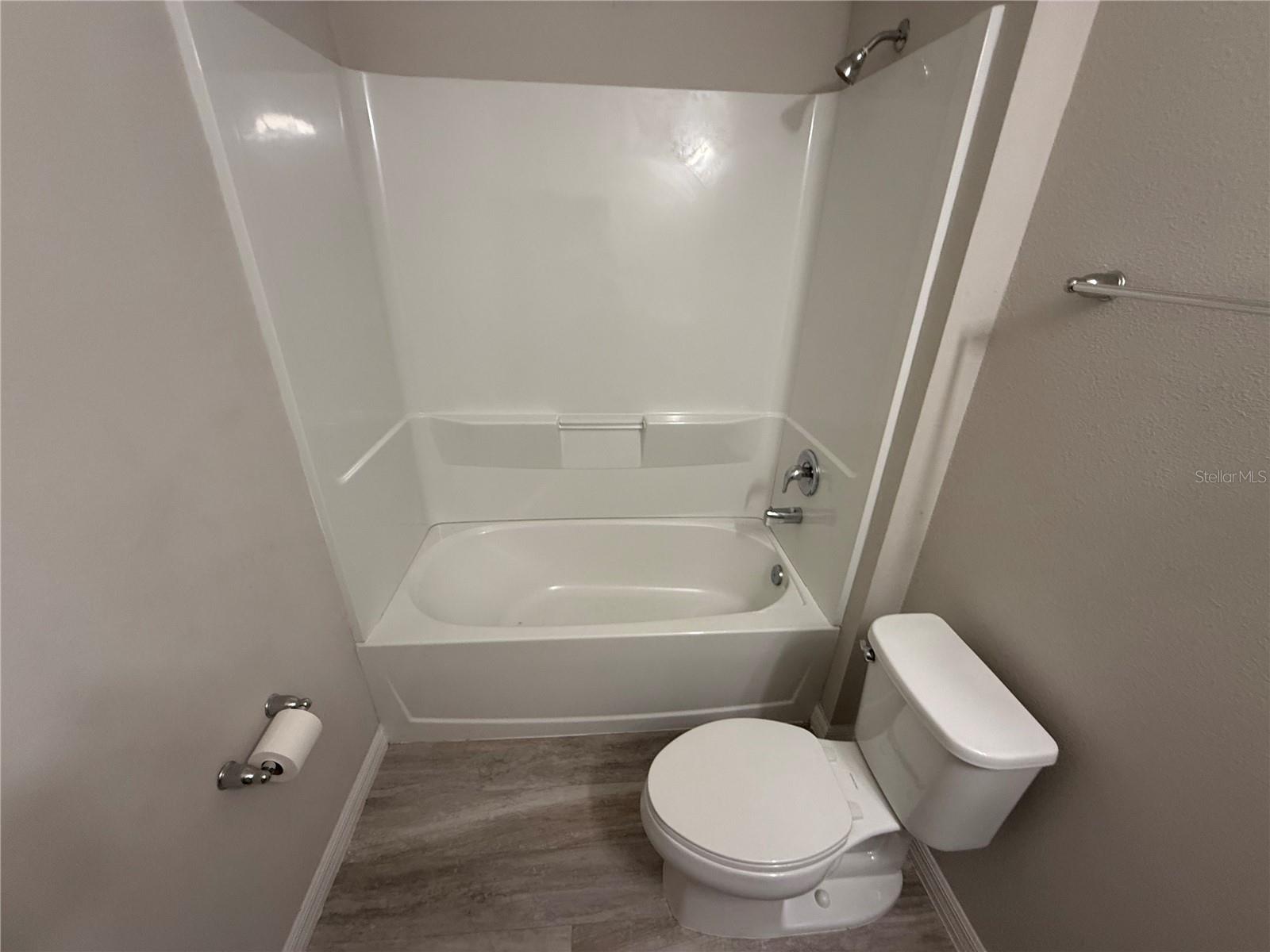 Listing Photo 9