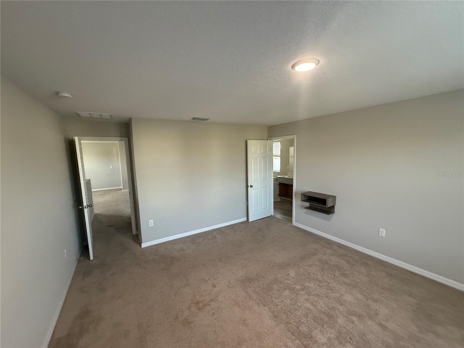 Listing Photo 14