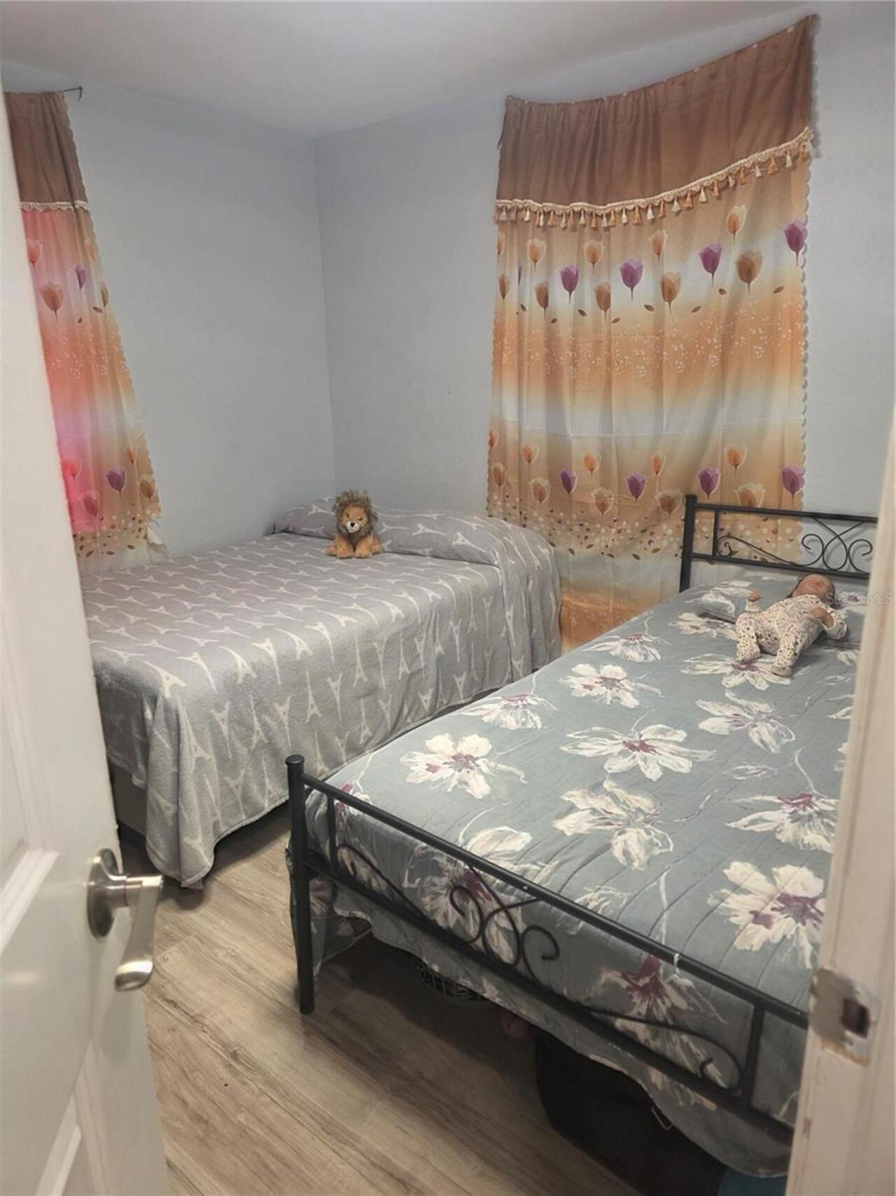 Listing Photo 8
