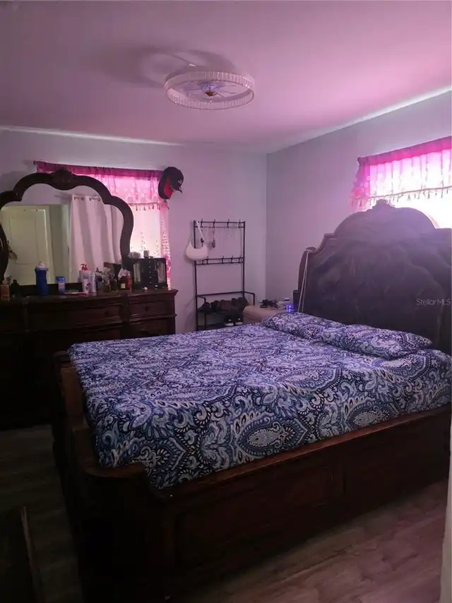 Listing Photo 12
