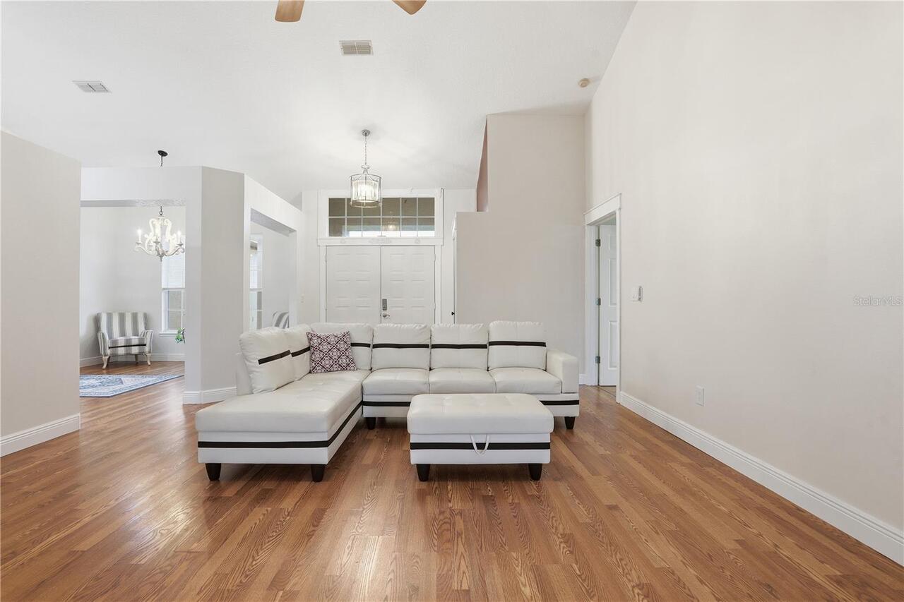 Listing Photo 9