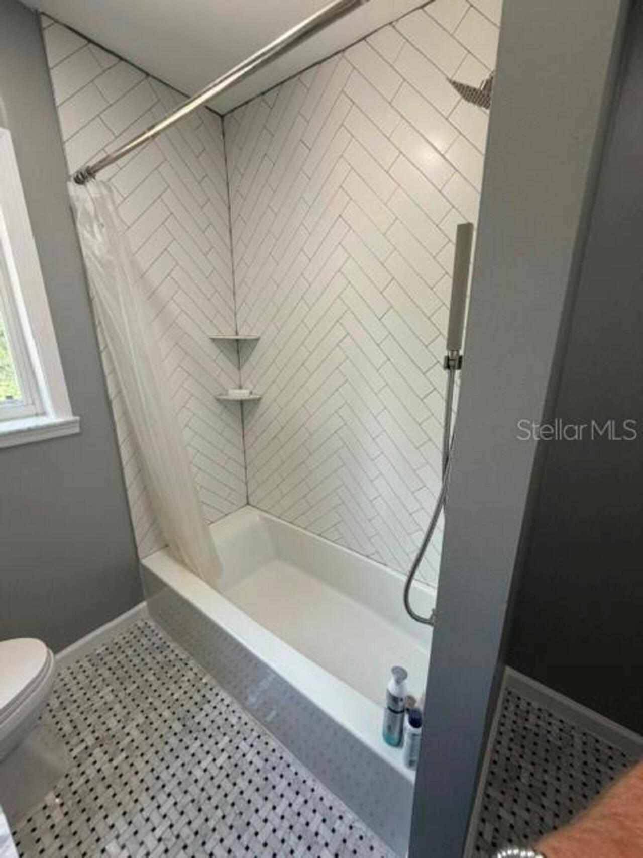 Listing Photo 15