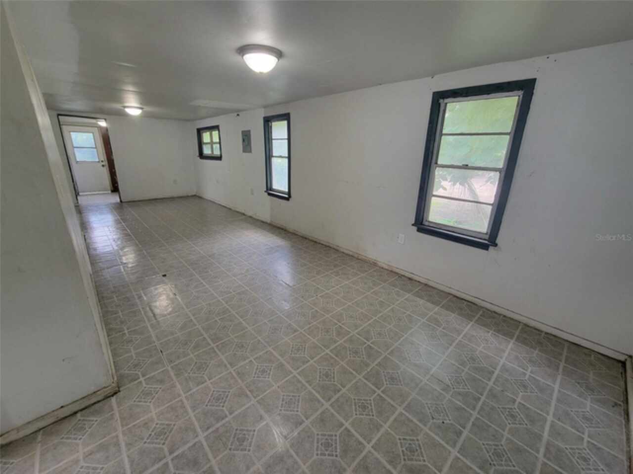 Listing Photo 9