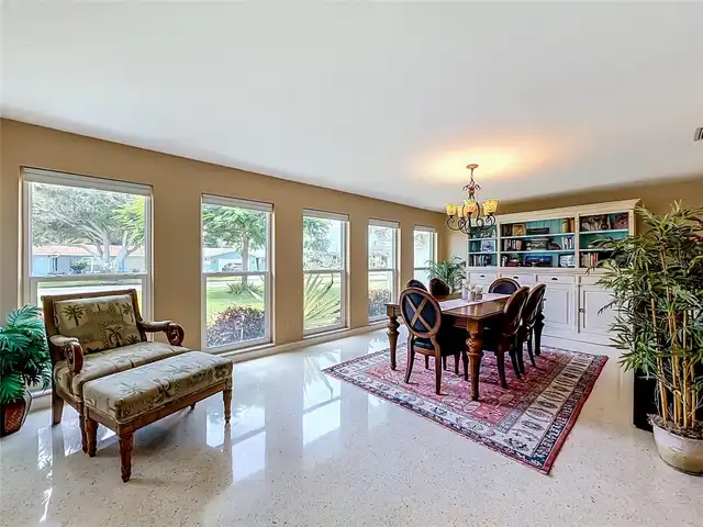 Listing Photo 7