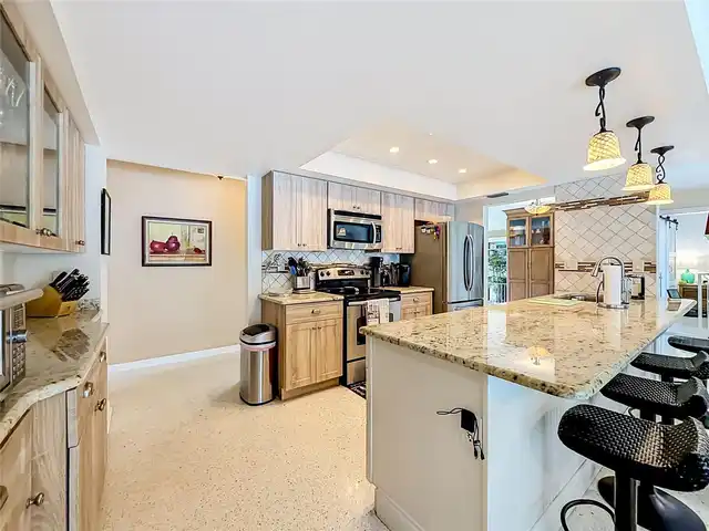 Listing Photo 14