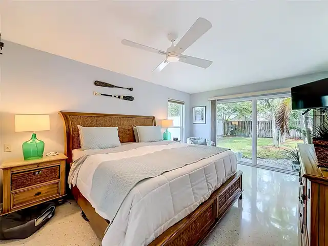 Listing Photo 17