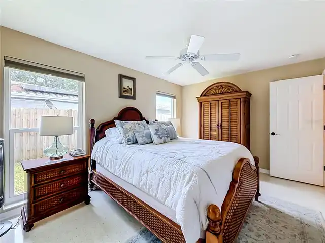 Listing Photo 23