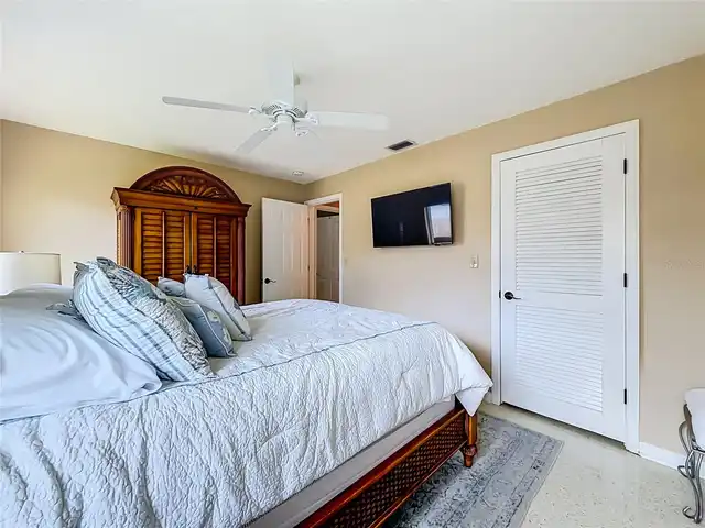 Listing Photo 24