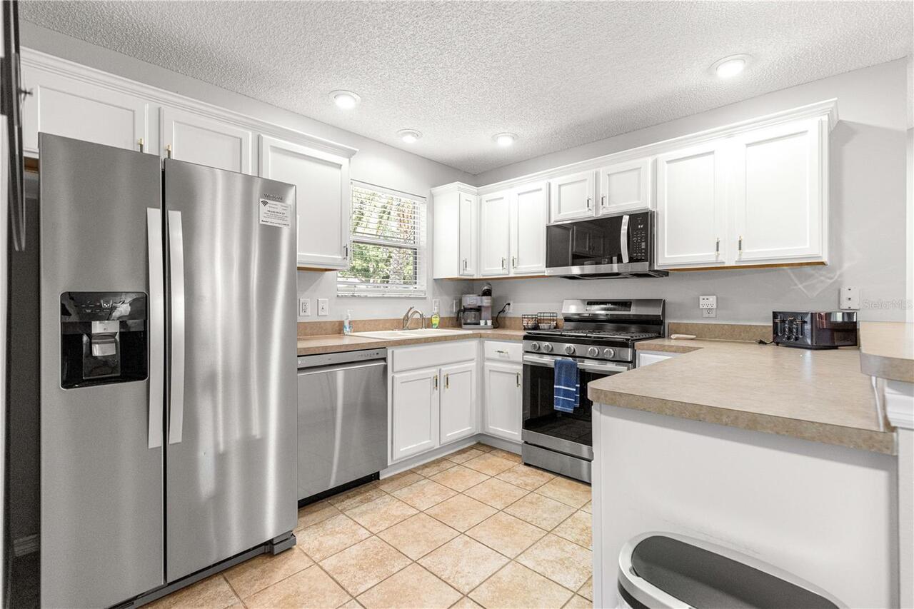 Listing Photo 9