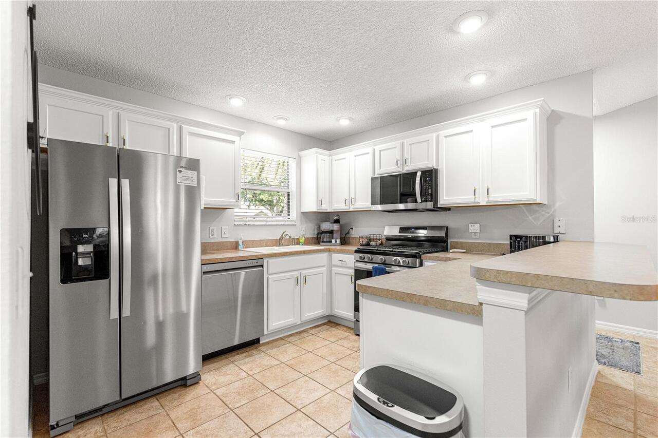 Listing Photo 12