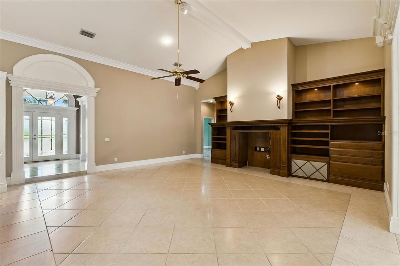 Listing Photo 12