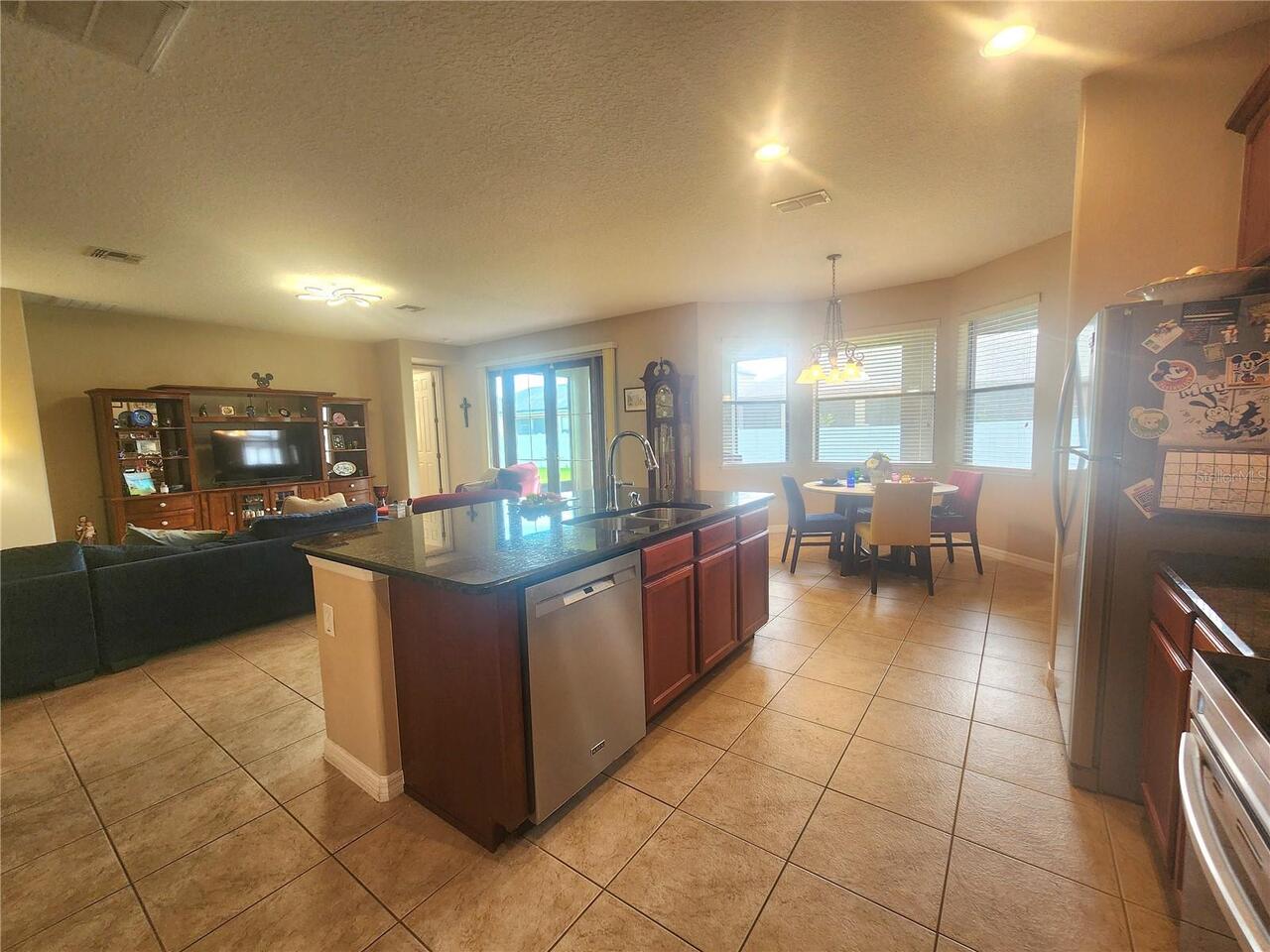 Listing Photo 8