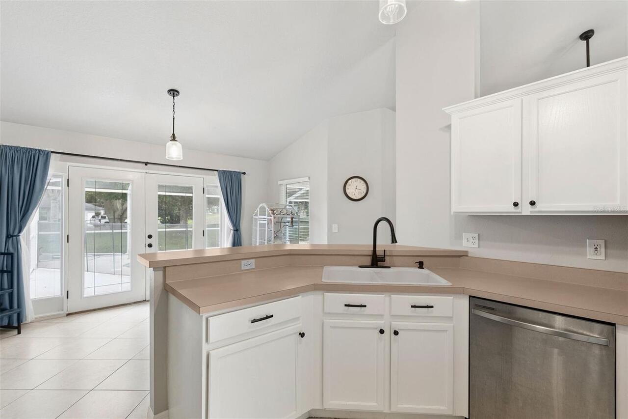 Listing Photo 16
