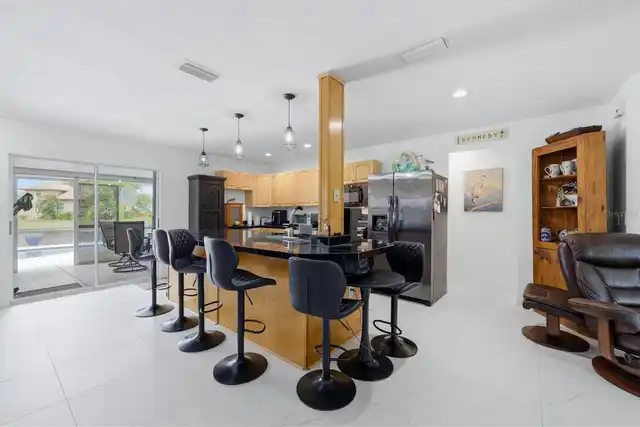 Listing Photo 16