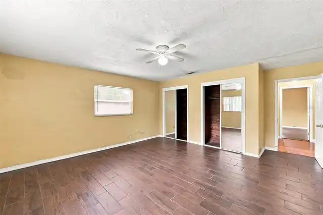 Listing Photo 14