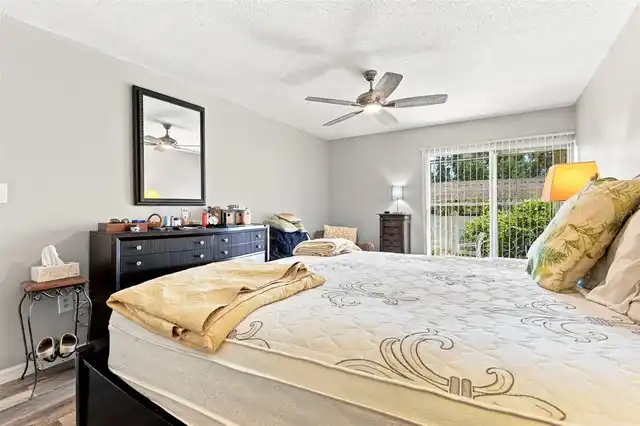 Listing Photo 22