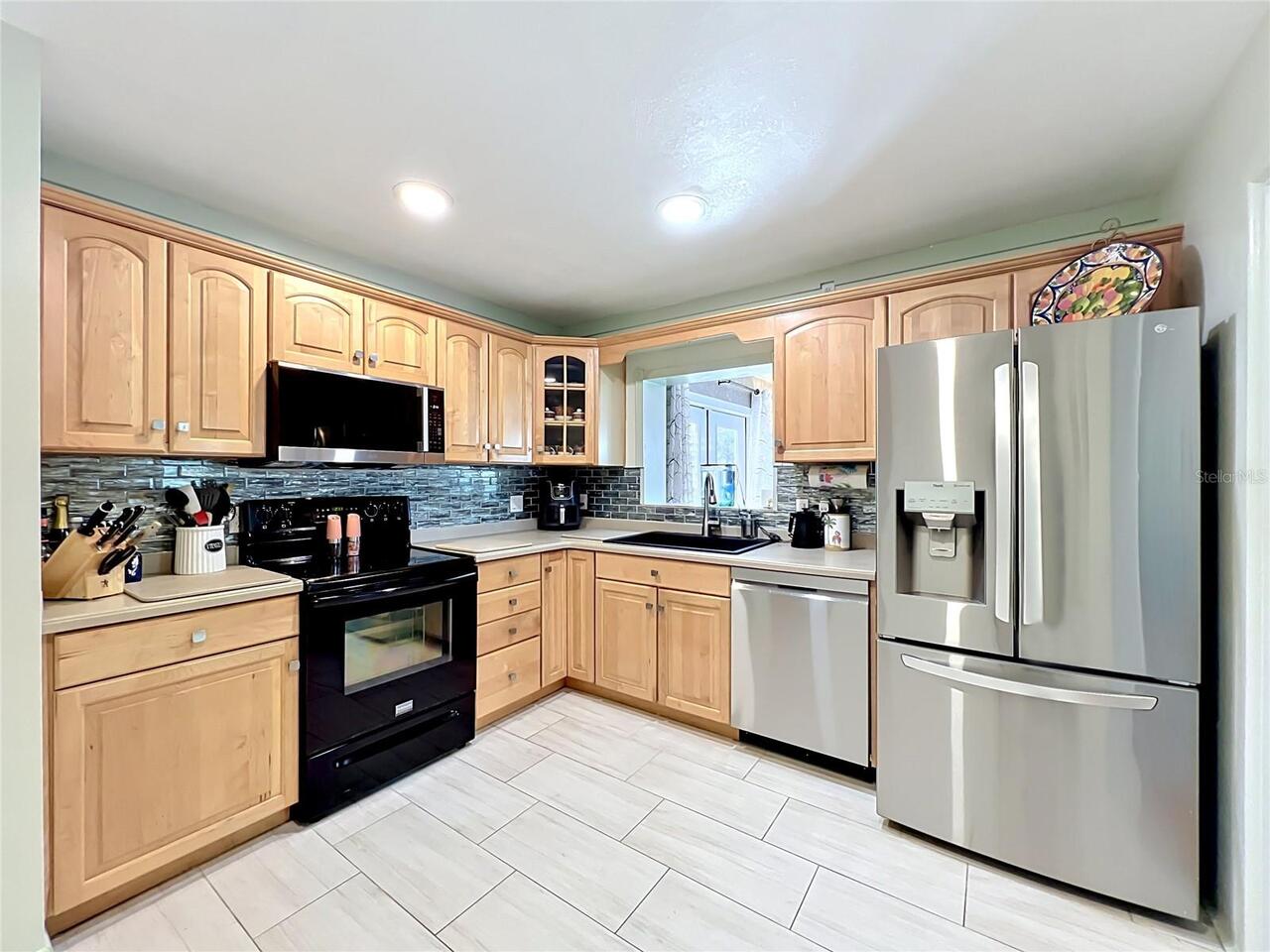 Listing Photo 16