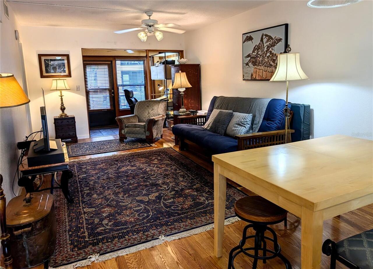 Listing Photo 8