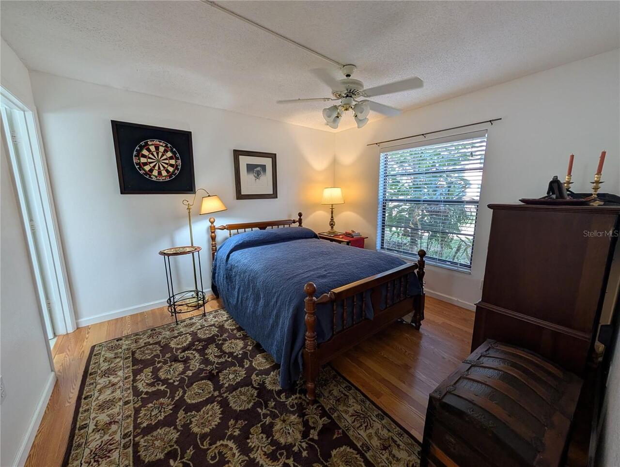 Listing Photo 11