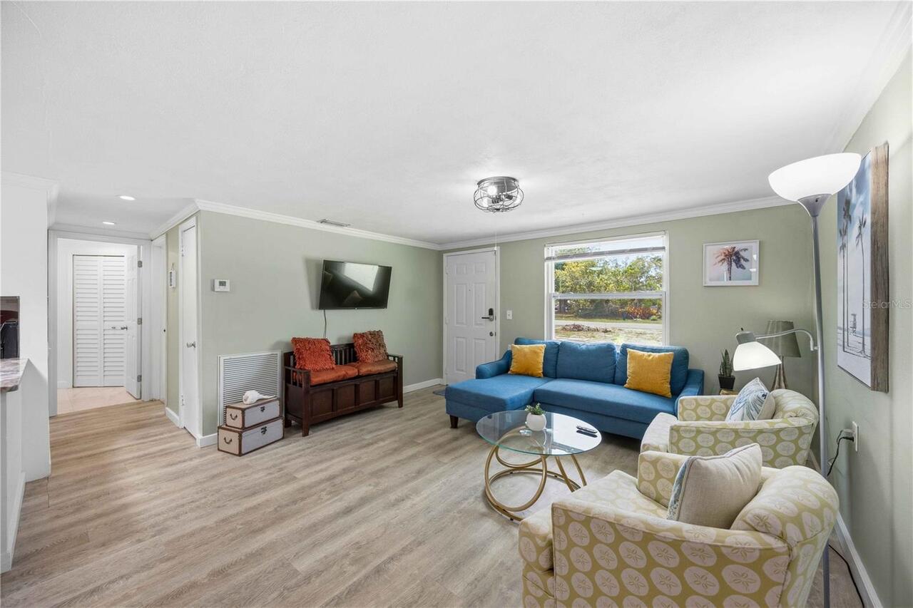 Listing Photo 14