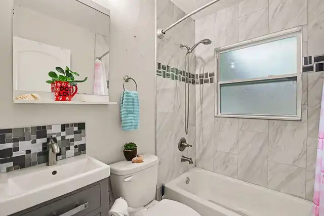 Listing Photo 7