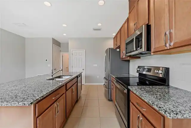 Listing Photo 8