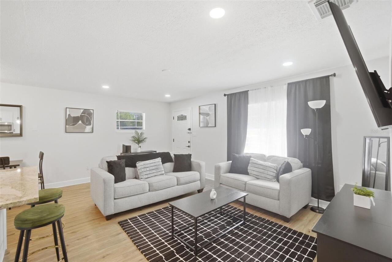 Listing Photo 14