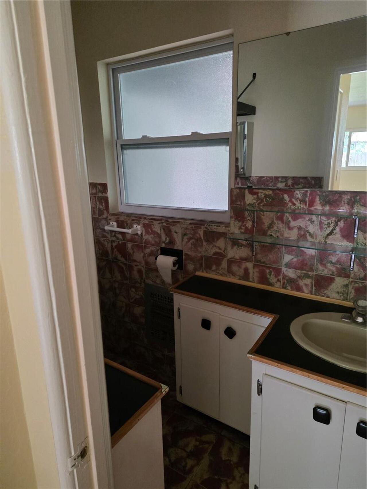 Listing Photo 9