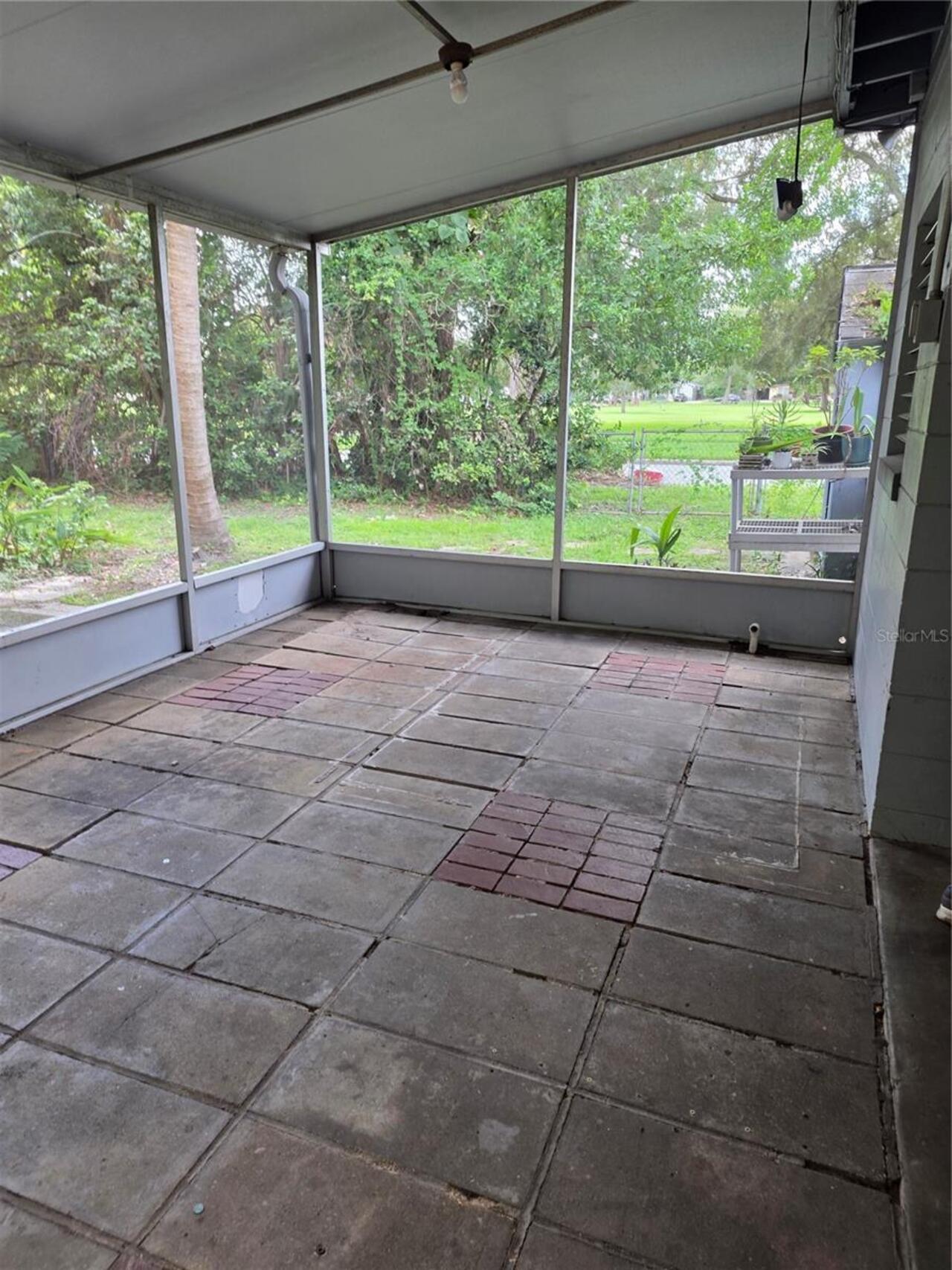 Listing Photo 16