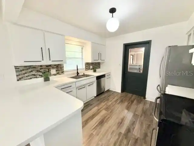 Listing Photo 6