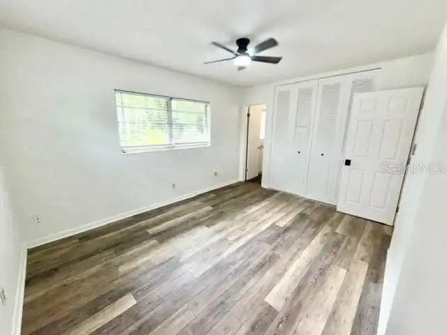 Listing Photo 10