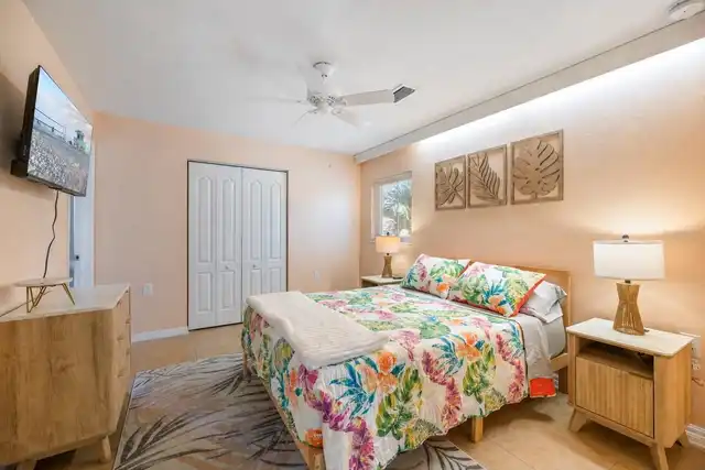 Listing Photo 10