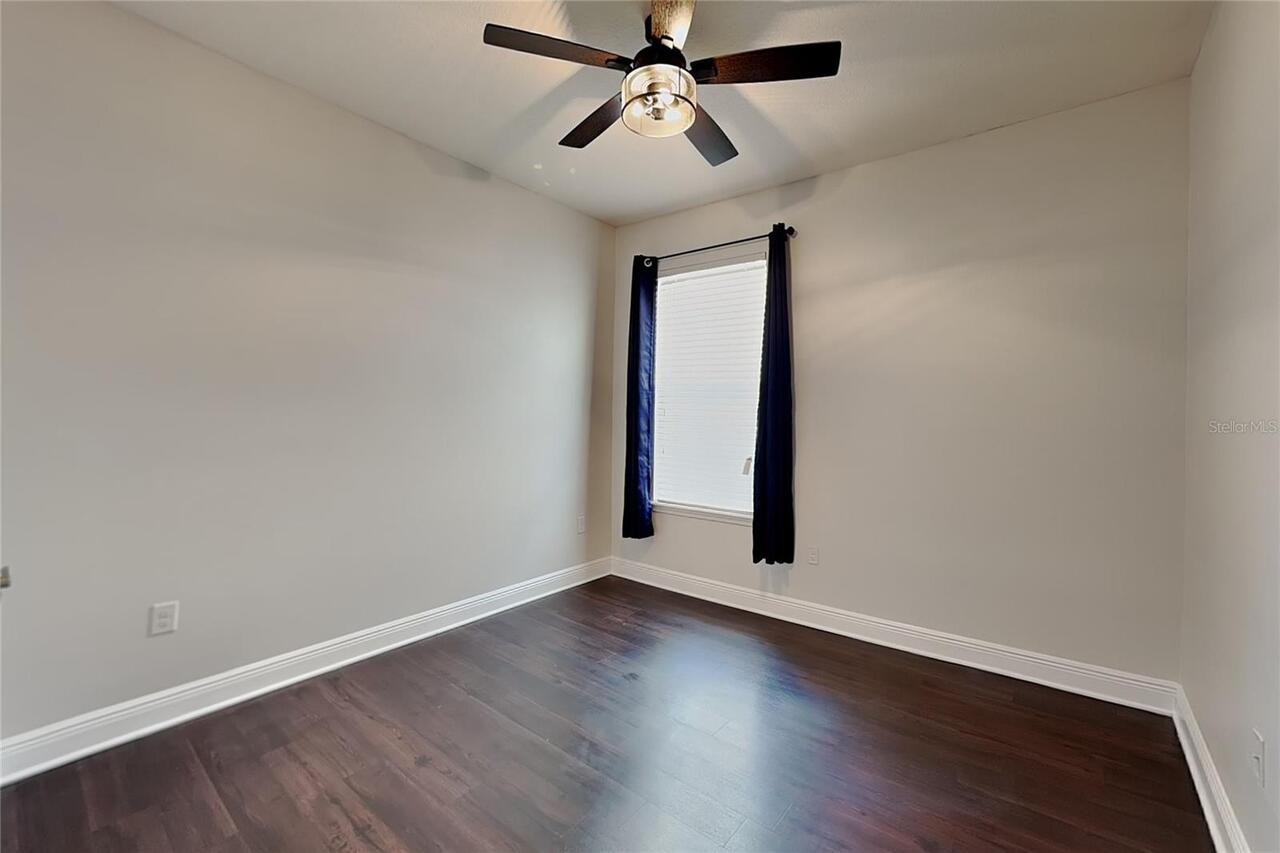 Listing Photo 14