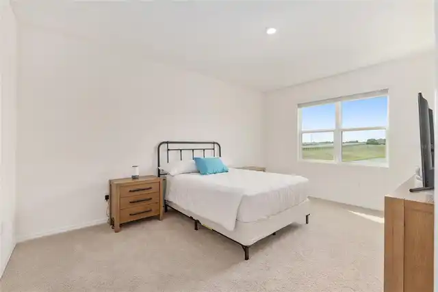 Listing Photo 25
