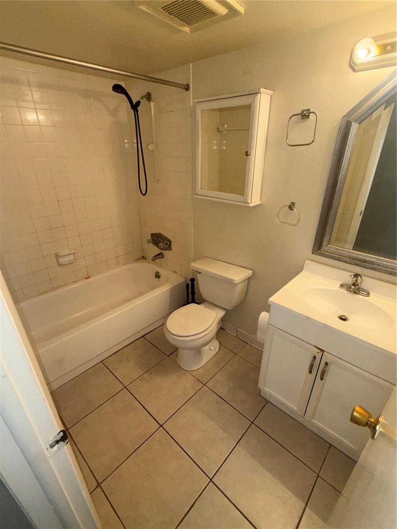 Listing Photo 11