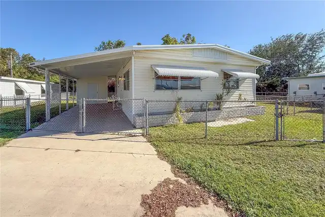 Listing Photo 8