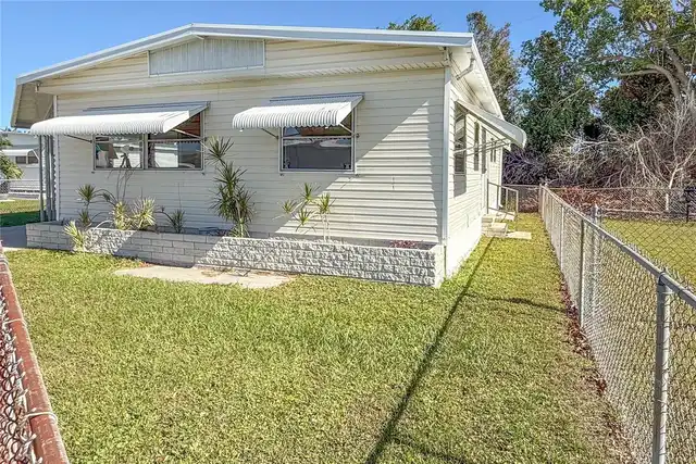 Listing Photo 10