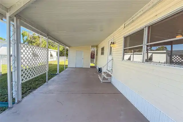 Listing Photo 11