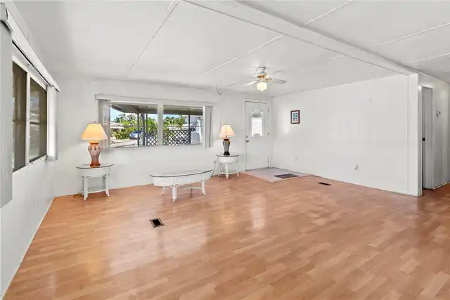 Listing Photo 38