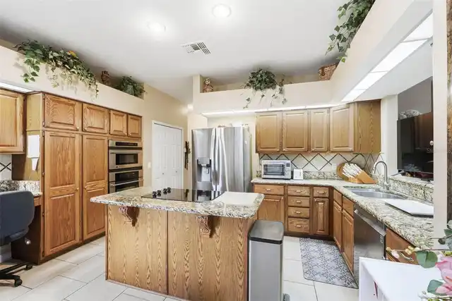 Listing Photo 14