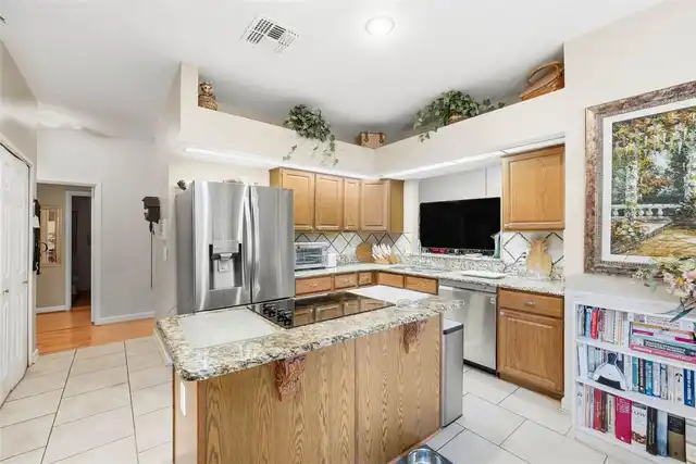 Listing Photo 15