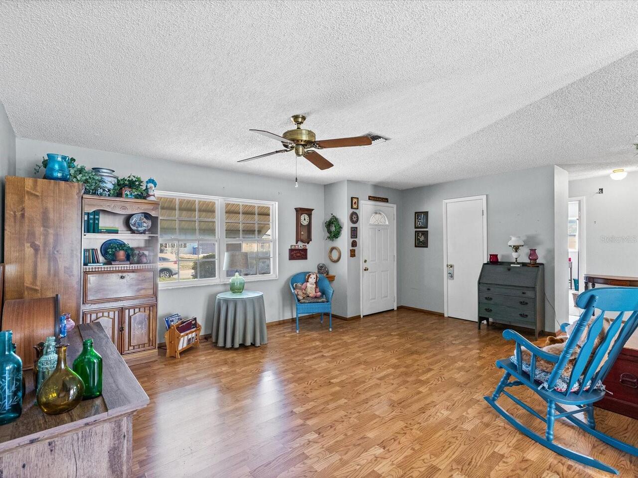 Listing Photo 10